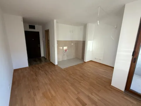 Izdavanje, garsonjera, 28m², Stari Aerodrom, Podgorica - image 5