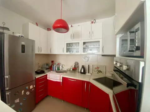 Izdavanje, stan, 70m², Tivat, Crna Gora - image 4