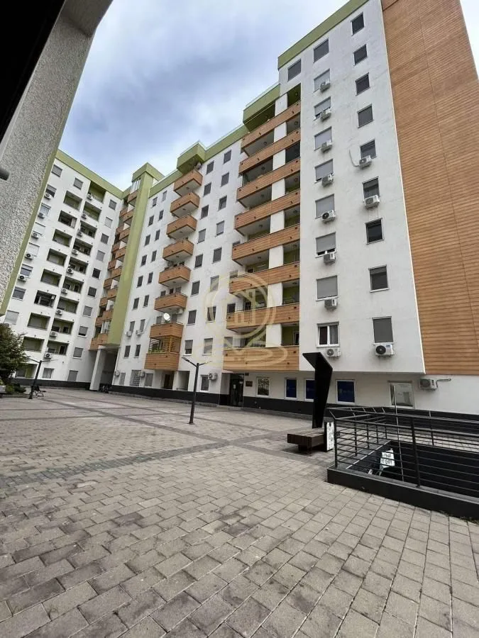 Izdavanje, dvosoban stan, 46m², Rotkvarija, Novi Sad Sve Podlokacije