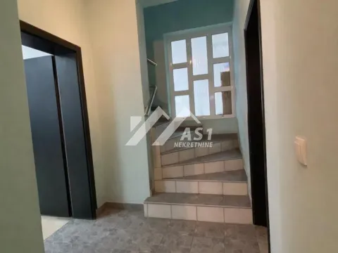 Rent, office space, 300m², Petrovaradin, Novi Sad - image 12