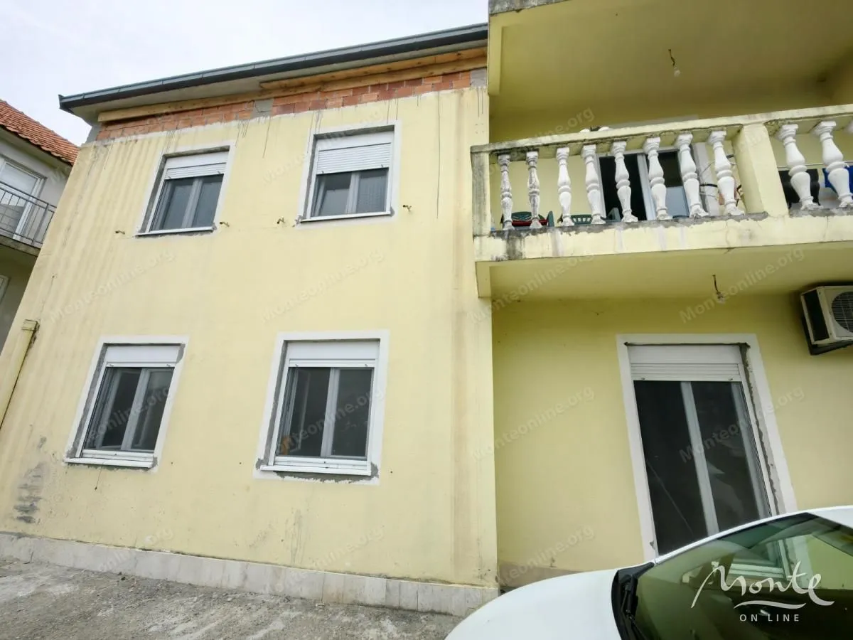 Prodaja, kuća, 180m², Trebešin, Herceg Novi