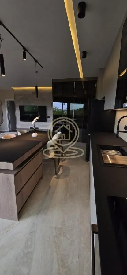 Izdavanje, trosoban stan, 83m², Olimp, Zvezdara Sve Podlokacije