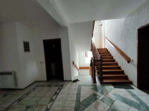 Rent, office space, 950m², Sremska Kamenica, Petrovaradin - image 44