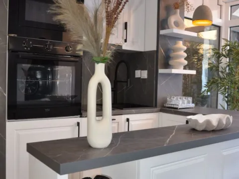 Prodaja, trosoban stan, 100m², Muo, Kotor - image 3