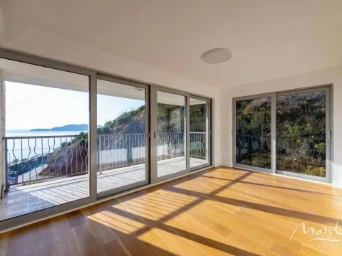 Prodaja, trosoban stan, 160m2, Pržno, Budva Prodaja, trosoban stan, 160m2, Pržno, Budva