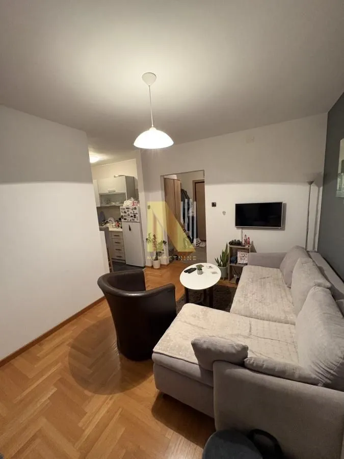 Prodaja, dvosoban stan, 36m², Adamovićevo Naselje, Novi Sad Sve Podlokacije