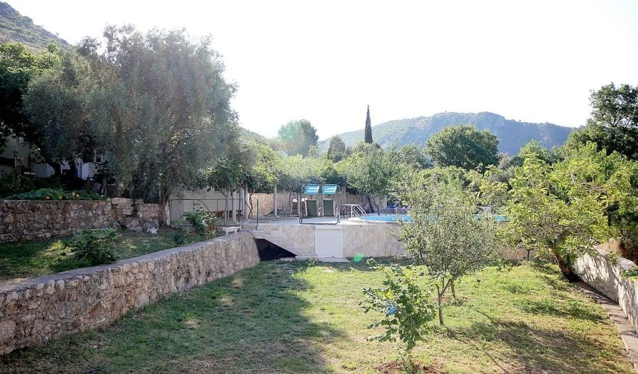 Sale, house, 300m², Reževići, Budva