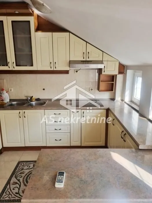 Rent, apartment, 130m², Čukarica, Beograd