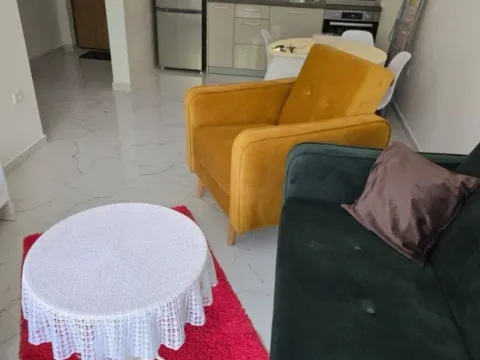 Izdavanje, jednosoban stan, 42m2, Lazi, Budva Izdavanje, jednosoban stan, 42m2, Lazi, Budva