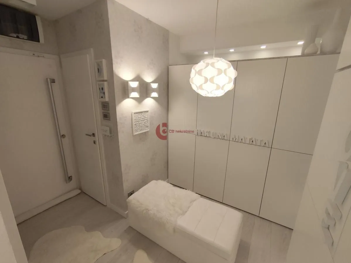Prodaja, stan, 104m², Kertvaroš, Subotica