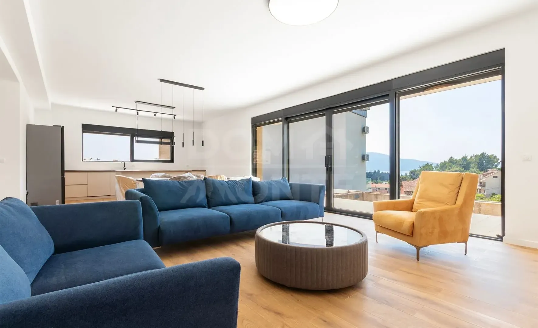 Rent, house, 183m², Kava, Tivat