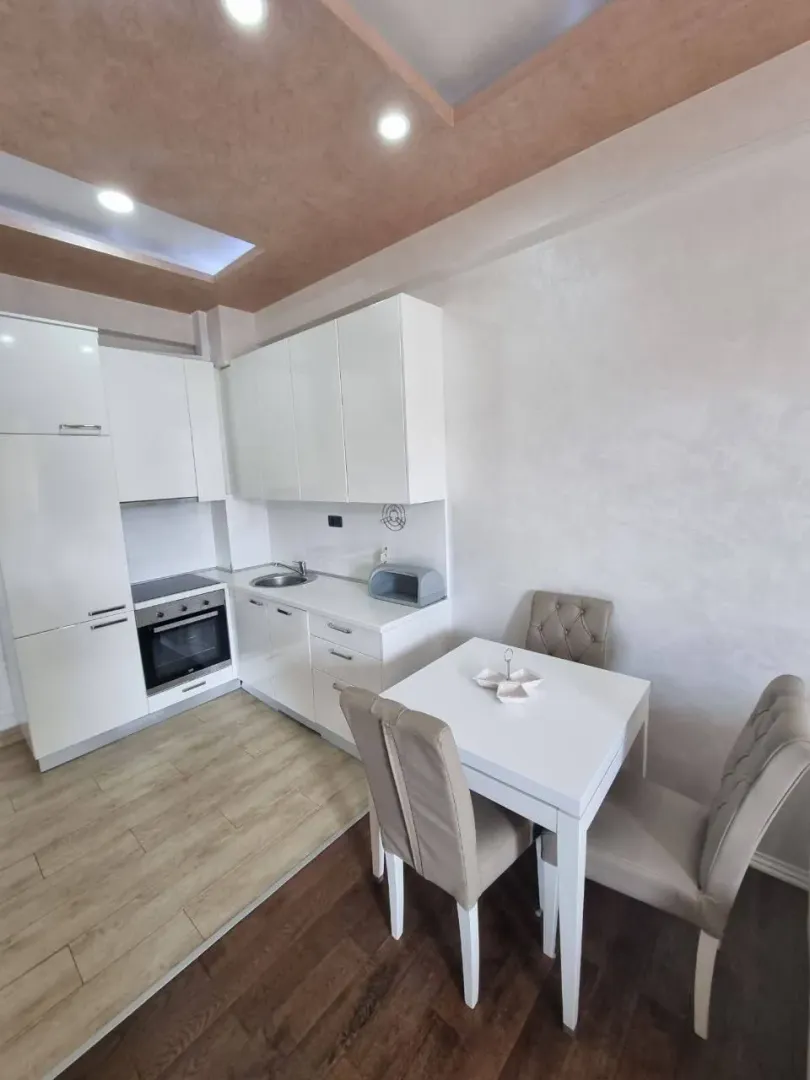 Rent, one bedroom apartment, 44m², Centar, Budva