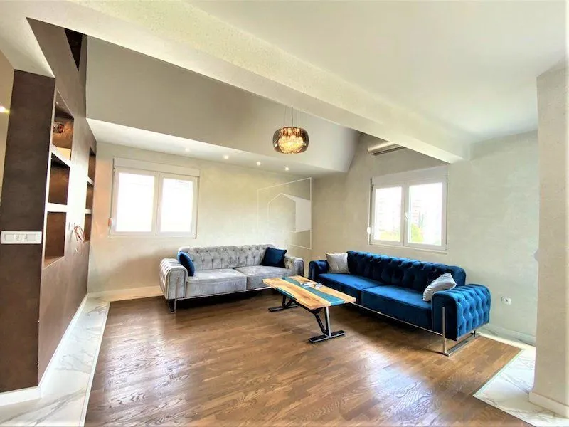 Rent, apartment, 100m², 1 maj, Podgorica