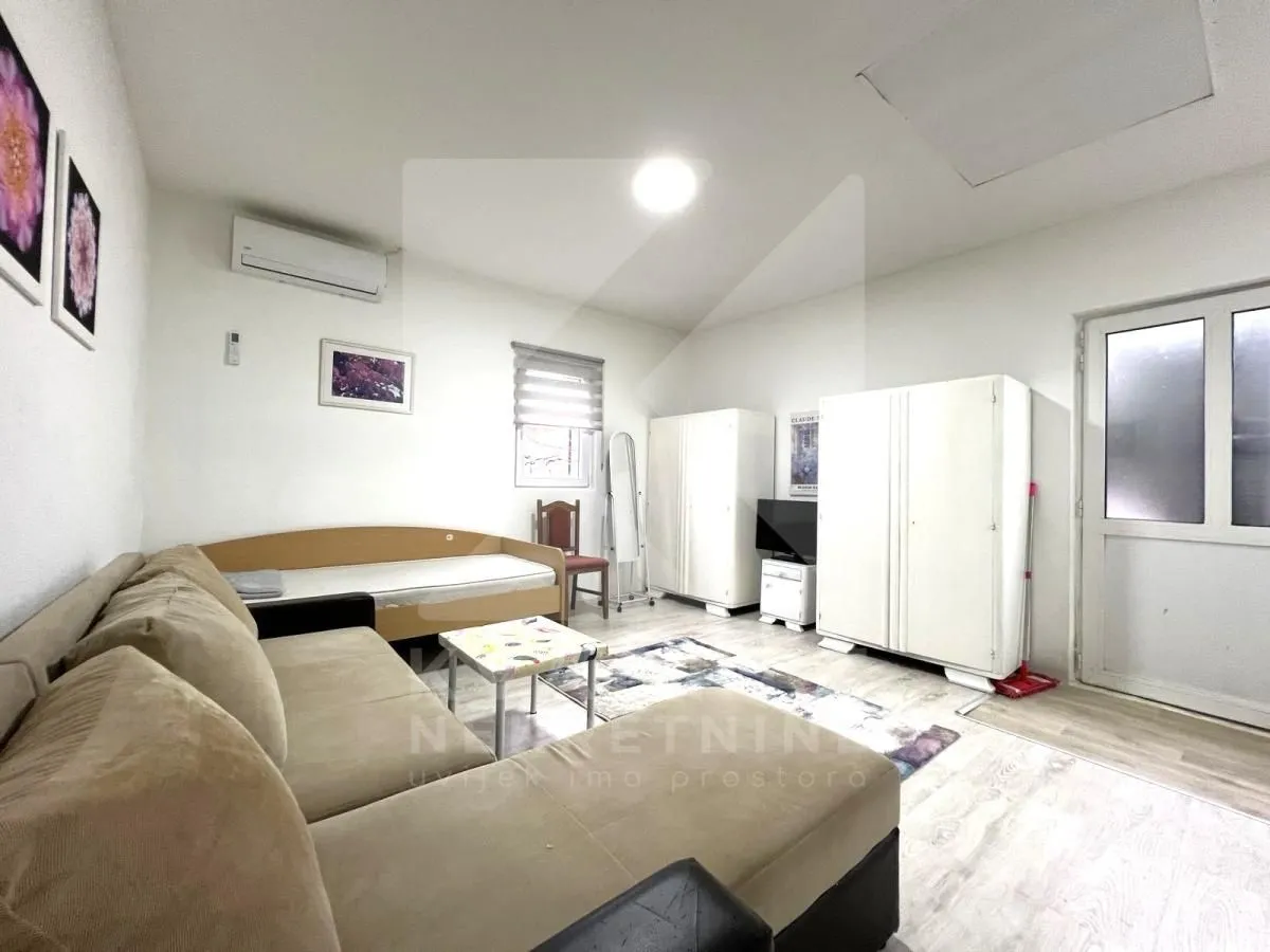 Izdavanje, garsonjera, 31m², Stari Aerodrom, Podgorica