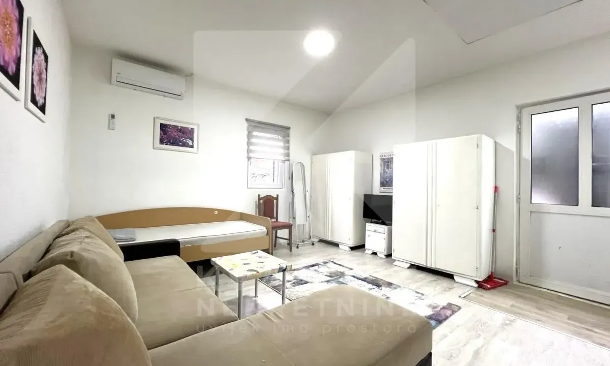 Rent, studio apartment, 31m², Stari Aerodrom, Podgorica