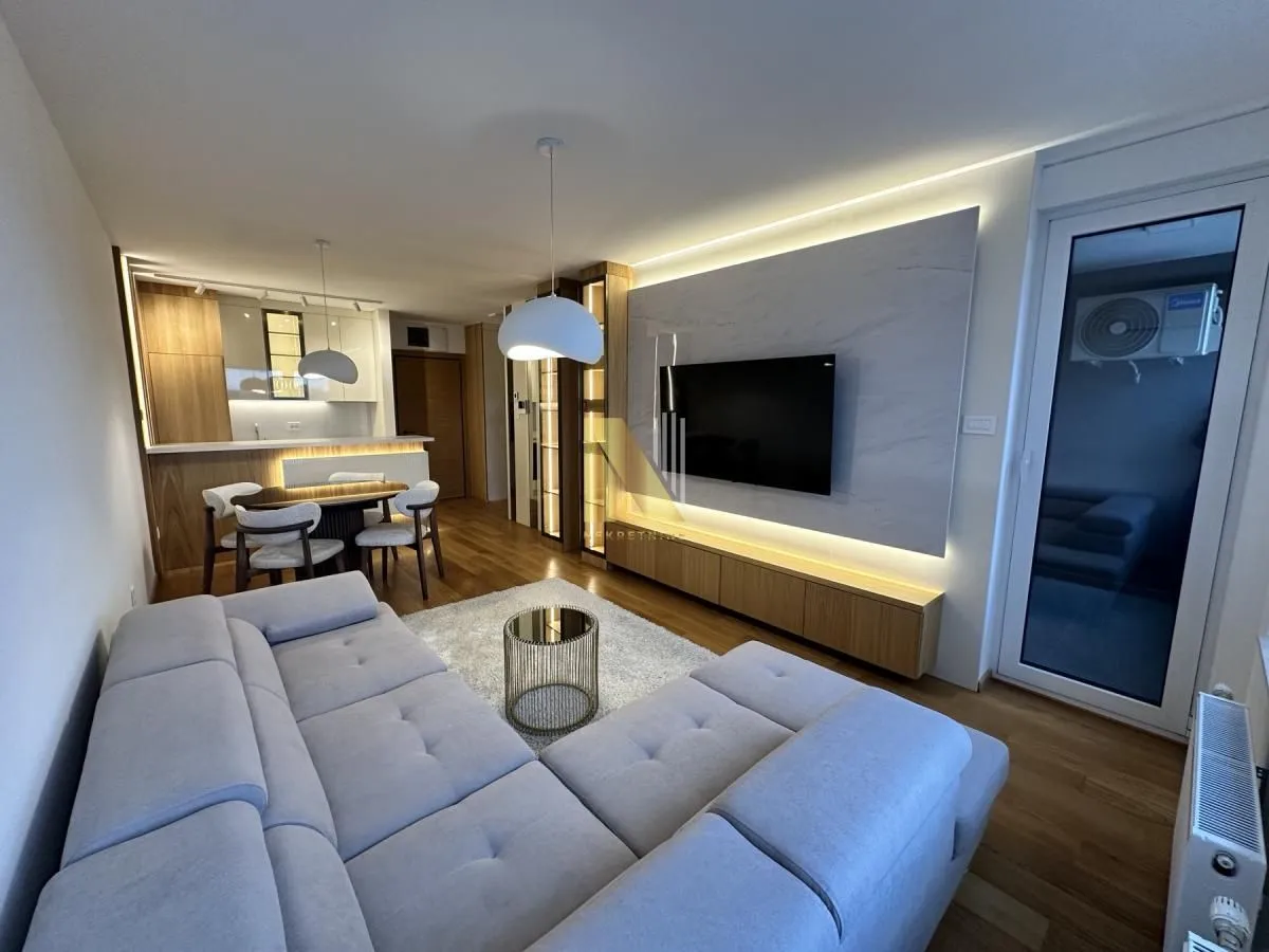 Izdavanje, dvosoban stan, 45m², Spens, Novi Sad Sve Podlokacije