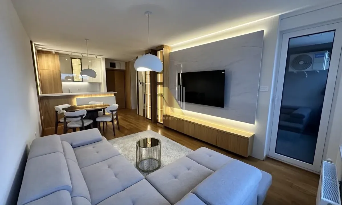 Izdavanje, dvosoban stan, 45m², Spens, Novi Sad Sve Podlokacije