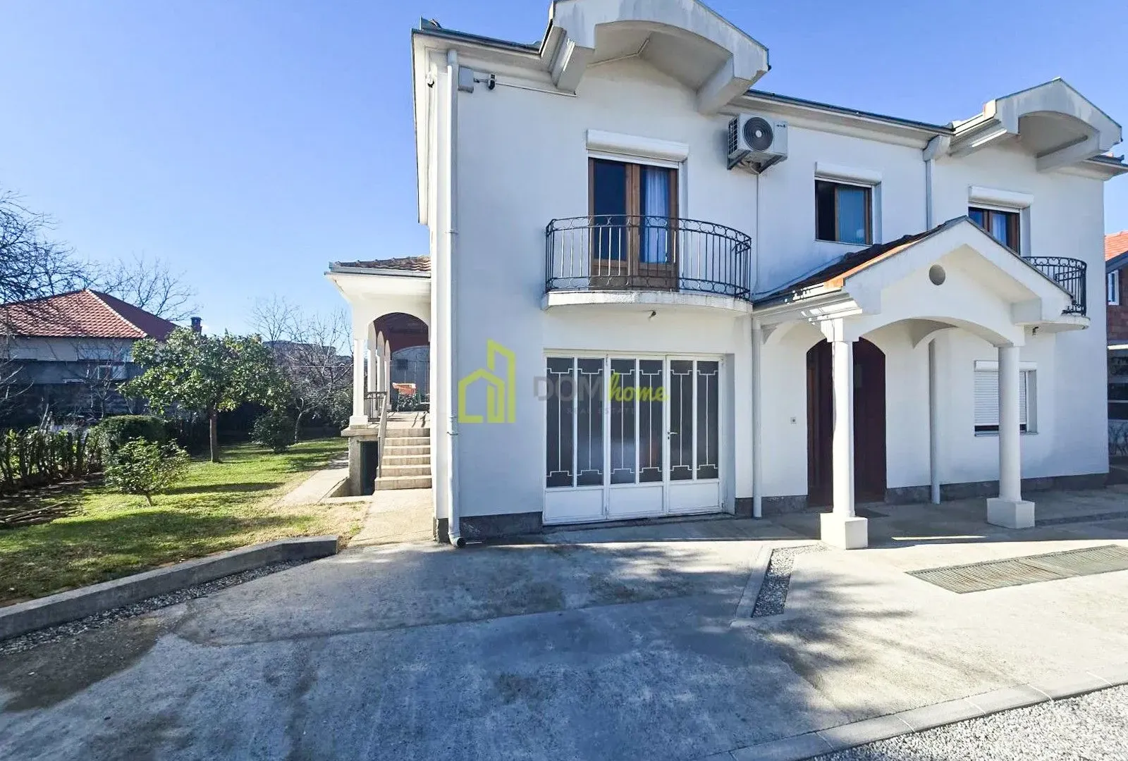 Rent, house, 200m², Tološi, Podgorica