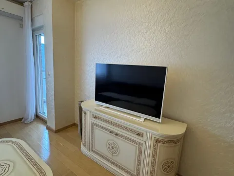 Izdavanje, jednosoban stan, 50m², City Kvart, Podgorica - image 9