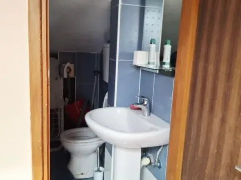 Sale, one bedroom apartment, 52m², Bečići, Budva - image 12