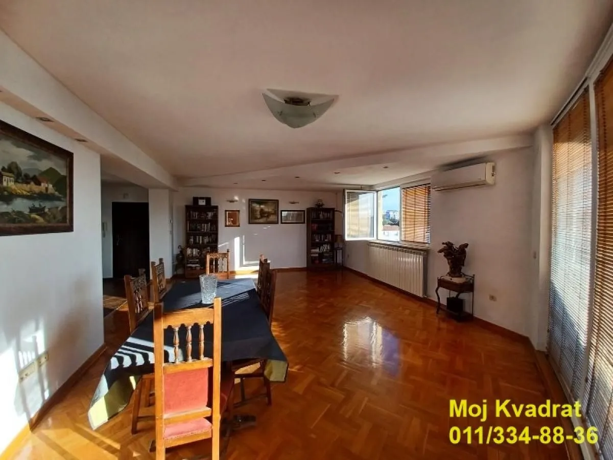 Sale, apartment, 220m², Đeram Pijaca, Beograd