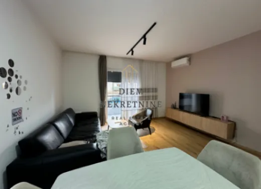 Izdavanje, jednosoban stan, 58m², Stari Aerodrom, Podgorica