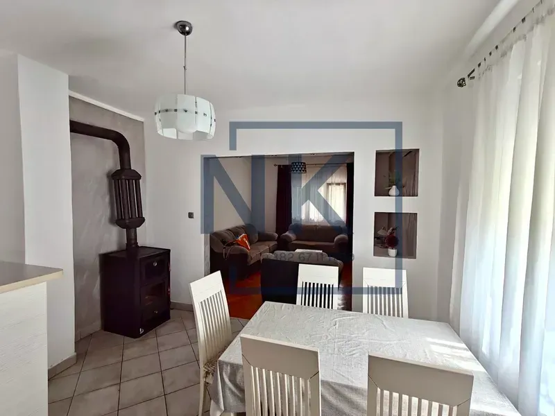 Izdavanje, dvosoban stan, 90m², Stari Aerodrom, Podgorica