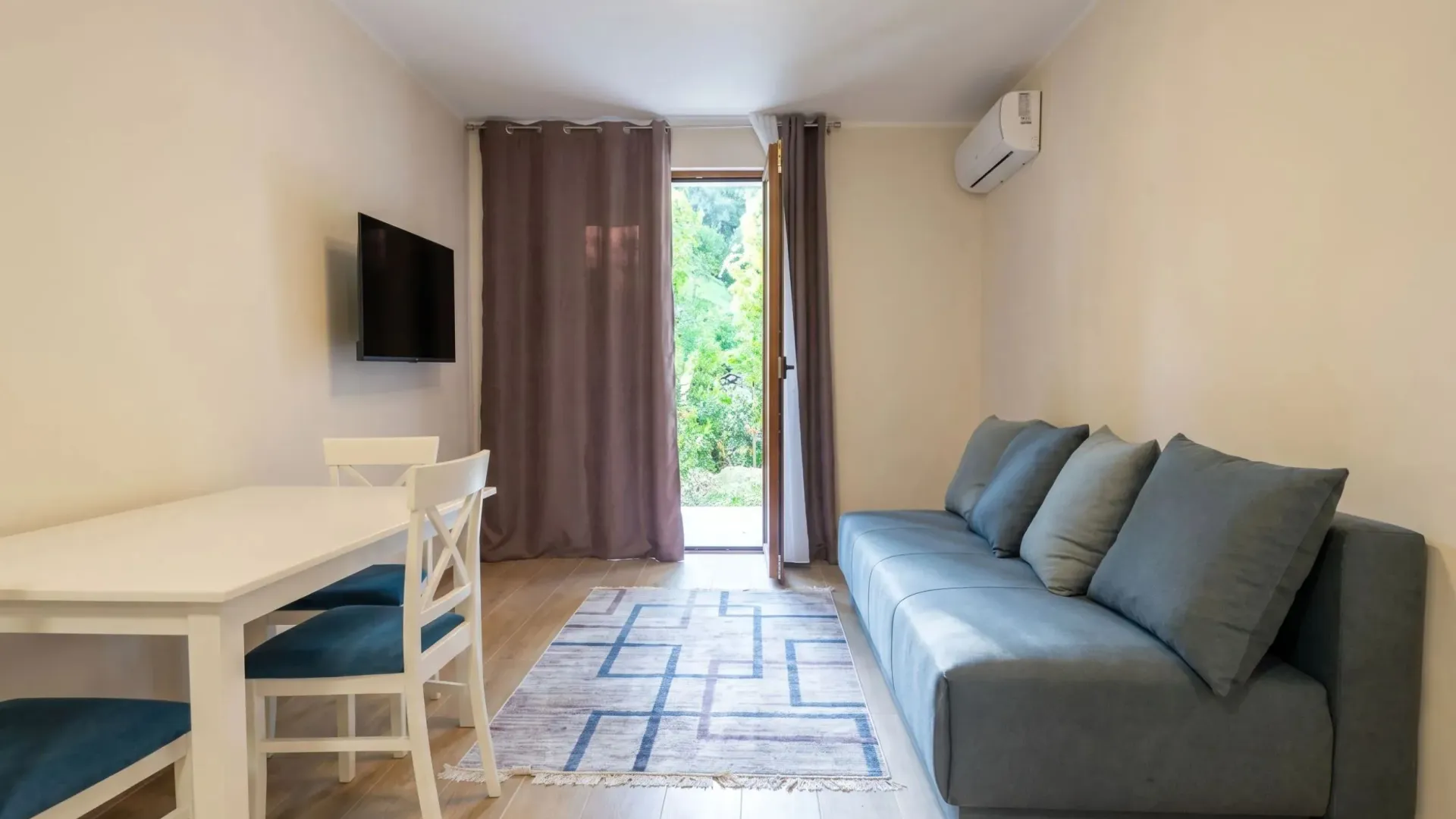 Prodaja, jednosoban stan, 53m², Centar, Herceg Novi