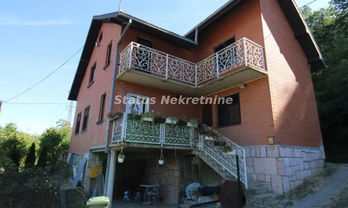 Prodaja, kuća, 198m², Sremska Kamenica, Petrovaradin