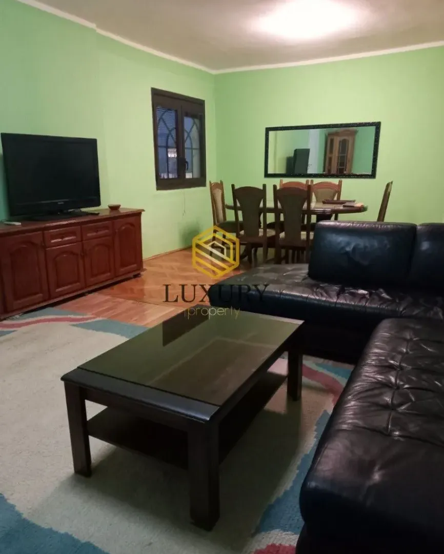 Izdavanje, trosoban stan, 850m², Nova Dalmatinska, Podgorica