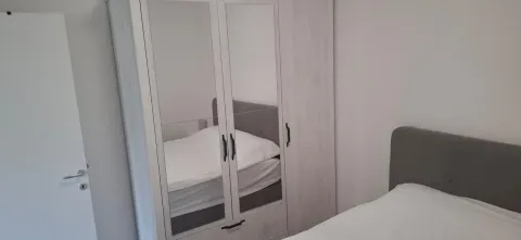 Rent, one bedroom apartment, 40m², Radanovići, Kotor - image 5