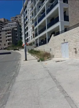 Sale, studio apartment, 26m², Bečići, Budva - image 1