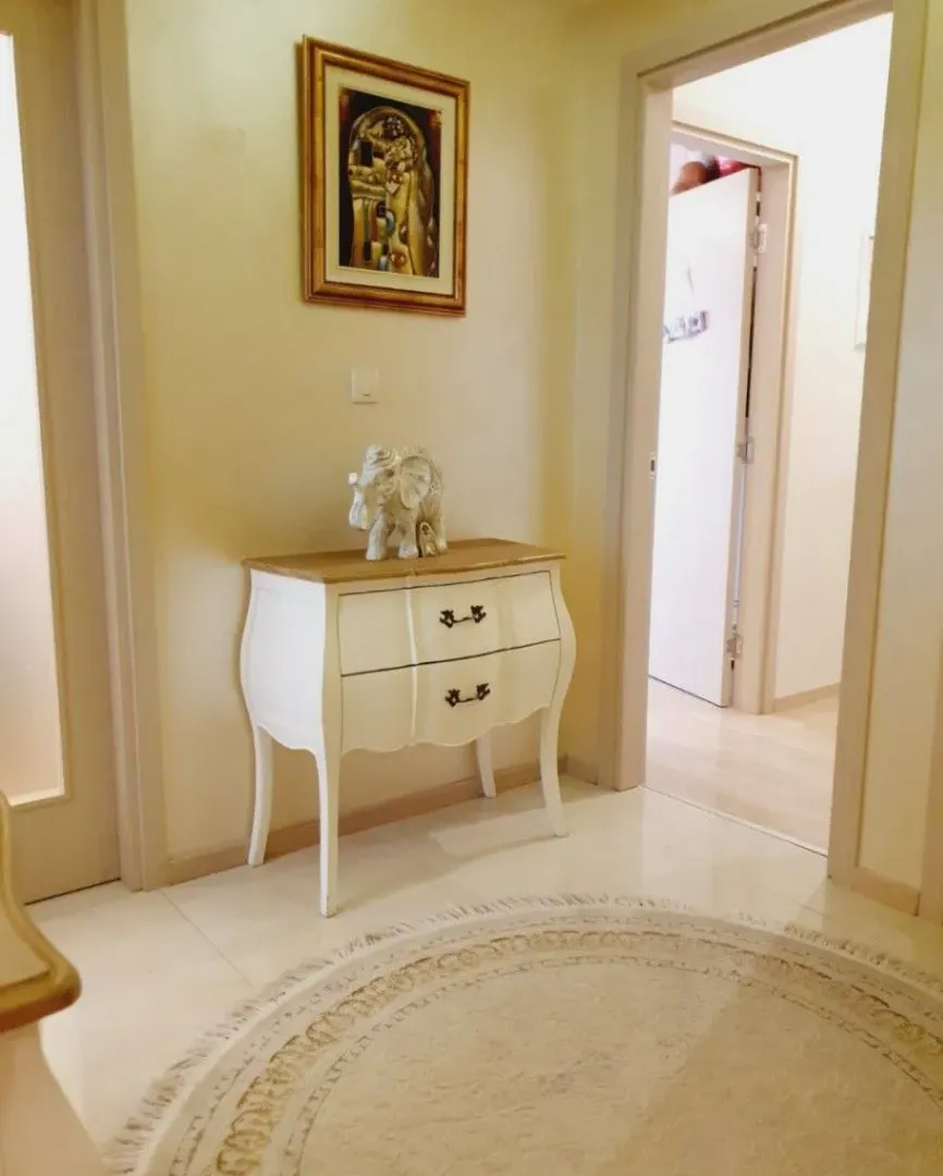 Izdavanje, trosoban stan, 100m², City Kvart, Podgorica