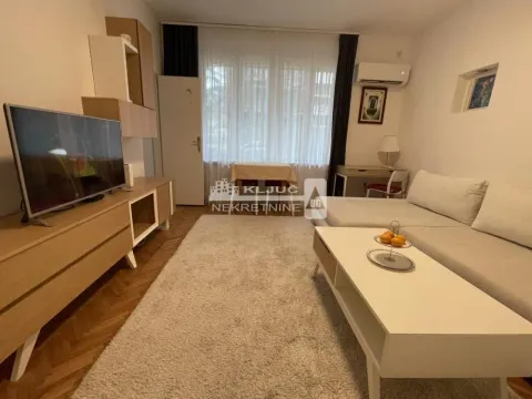 Izdavanje, jednosoban stan, 39m², Savski Venac, Beograd - image 4