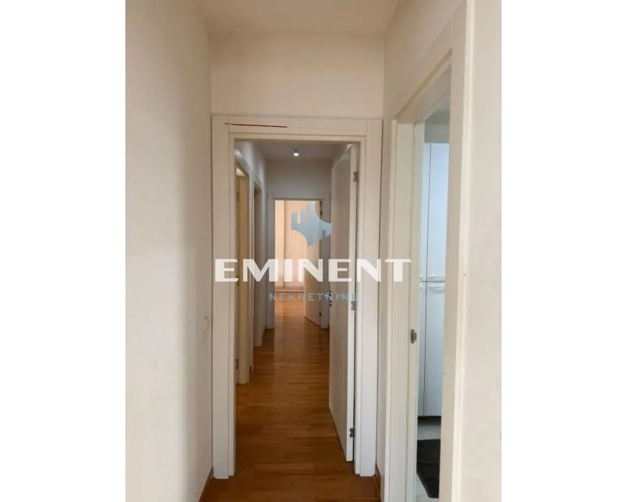 Rent, four bedroom apartment, 157m², Savski Venac, Beograd