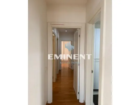 Rent, four bedroom apartment, 157m², Savski Venac, Beograd - image 5