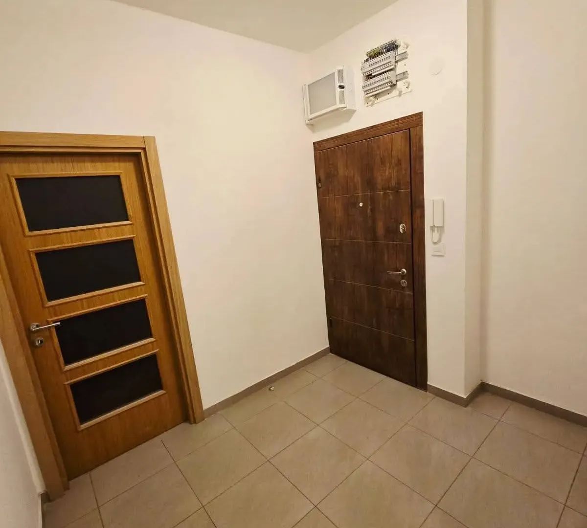 Prodaja, dvosoban stan, 72m², Stari Aerodrom, Podgorica