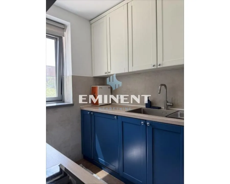 Rent, four bedroom apartment, 117m², Novi Beograd Blok 65, Novi Beograd Sve Podlokacije