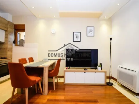 Izdavanje, dvosoban stan, 68m², Centar, Podgorica - image 25