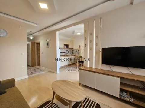 Rent, one bedroom apartment, 55m², Šušanj, Bar - image 7