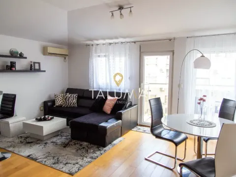 Izdavanje, jednosoban stan, 50m2, Blok 9, Podgorica Izdavanje, jednosoban stan, 50m2, Blok 9, Podgorica