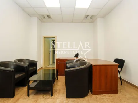 Izdavanje, poslovni prostor, 31m², Preko Morače, Podgorica - image 1