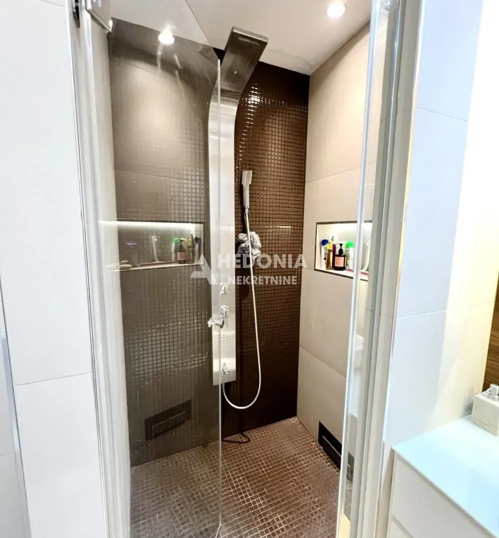 Sale, apartment, 190m², Bezanijska Kosa 2, Bežanijska Kosa Sve Podlokacije