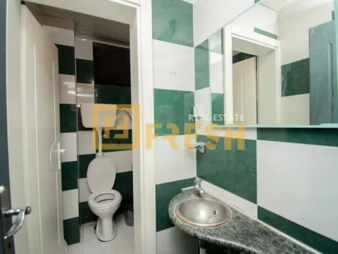 Prodaja, poslovni prostor, 533m², Centar, Podgorica - image 22