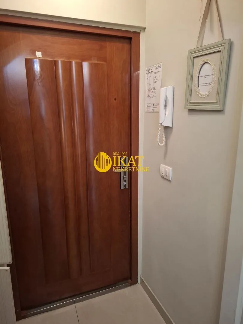 Izdavanje, stan, 17m², Stari Grad, Beograd
