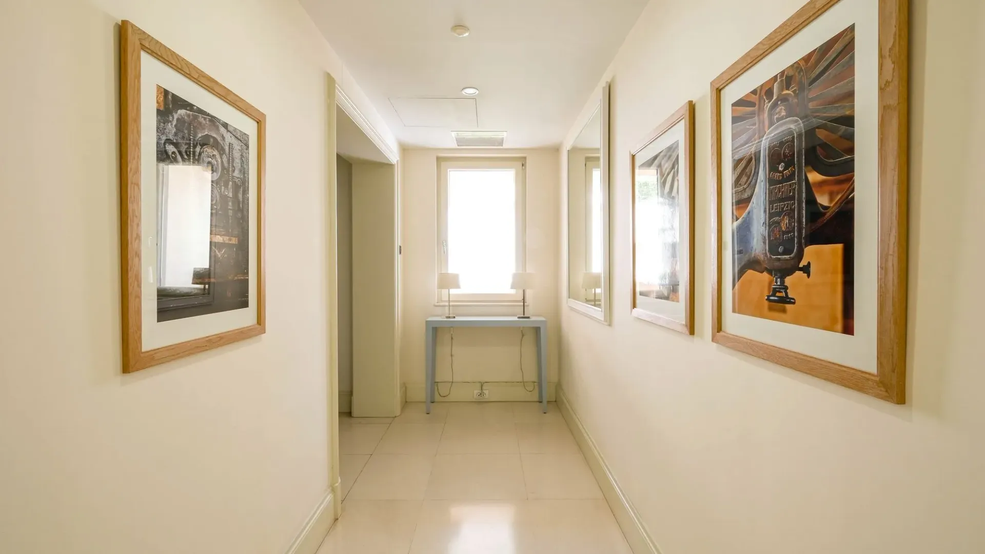 Prodaja, jednosoban stan, 68m², Tivat, Crna Gora