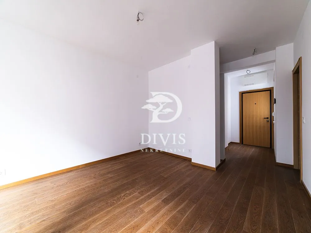 Sale, four bedroom apartment, 71m², Vračar Hram, Vračar Sve Podlokacije