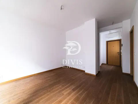 Prodaja, četvorosoban stan, 71m², Vračar Hram, Vračar Sve Podlokacije - image 3