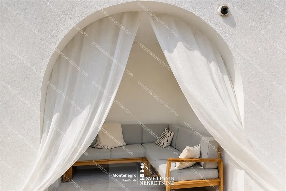 Prodaja, jednosoban stan, 57m², Srbina, Herceg Novi
