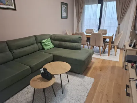Stan in Marići